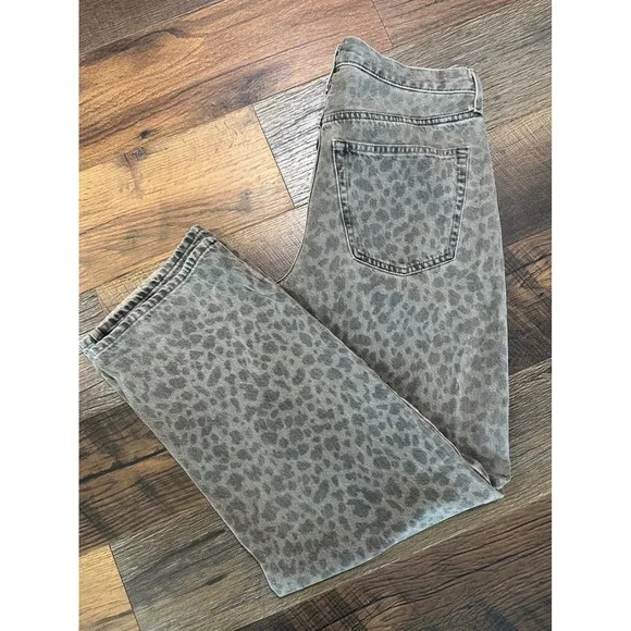 Universal Thread Grey Leopard Print Mid Rise 90s Baggy Jeans Size 6 Button Fly - Picture 15 of 16